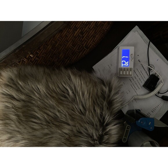 Rachel Zoe Size M Silver Faux Fox Fur Fluffy Hook Closure Vest Jacket Mob wife - Picture 15 of 15